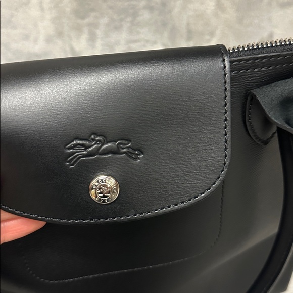 Longchamp Medium Le Pliage Shoulder Tote - Picture 9 of 10